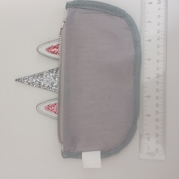 Unicorn cosmetic bag Iridescent sparkly unicorn cosmetic bag pencil bag Girlie - Picture 11 of 16